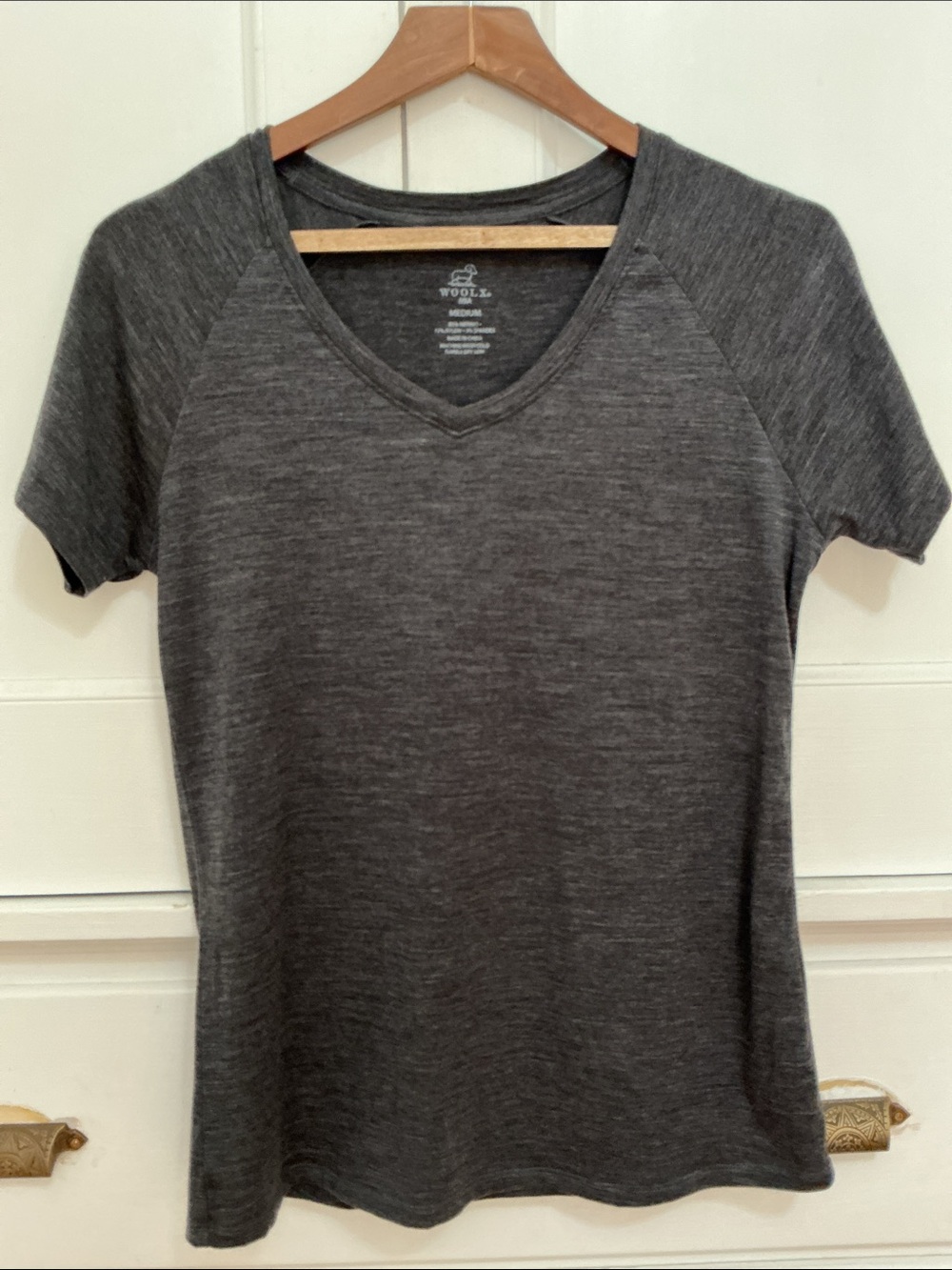 Woolx Mia Women's V-Neck Short Sleeve Tee -Dark Gray